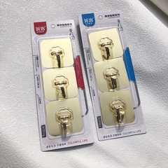 Vỉ 3 Móc Dán Tường Cao Cấp Siêu Dính Chịu Lực Tốt Treo Tường Chắc Chắn 6x6 cm A2534