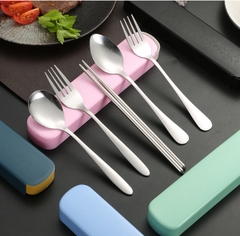 Bộ 3 Món Thìa Đũa Muỗng Inox Kèm Hộp Đựng Bằng Nhựa A0323