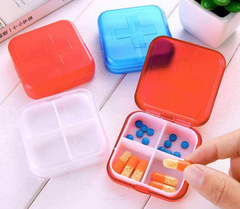 Hộp đựng thuốc 4 ngăn 4 liều bỏ túi  du lịch hình chữ thập bốn ô vuông hộp đựng thuốc mini di động L0731