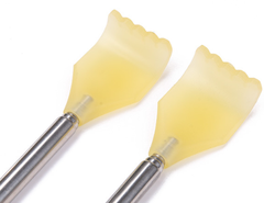 Dụng cụ cào lưng bằng thép không gỉ có thể thu vào bốn đoạn để mát xa cho người già A1057