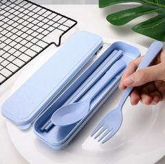 Bộ Muỗng Đũa Nĩa Nhựa Kèm Hộp Tiện mang theo du lịch hoặc sử dụng cho văn phòng mang cơm đi làm A1713