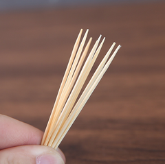 Gói Tăm tre xỉa răng hai đầu nhọn dùng một lần dùng trong gia đình quán ăn nhà hàng khách sạn A3654