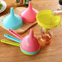 Phễu rót chất lỏng, dụng cụ rót chất lỏng dạng phễu nhựa đa năng nhiều màu sắc A1621