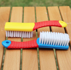 Bàn chải giày đa năng với lông mềm này sẽ không làm hỏng giày, dụng cụ vệ sinh gia dụng A2114