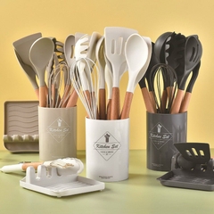 Bộ 12 Dụng Cụ Nấu Ăn Silicone 12 Món Cán Gỗ Kitchen Set Cao Cấp, Chịu Nhiệt, An Toàn, Chống Dính A5031