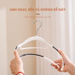 [ MÀU ĐEN] Móc Nhựa Treo Đồ chống Trượt Xoay 360 Độ A0711