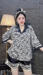 Đùi tay lững lụa latin
