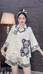 Đùi tay lững lụa latin