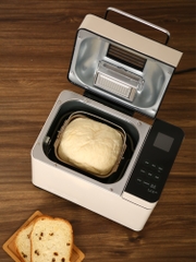Máy làm bánh mì tự động 3 trong 1 Petrus PE9600WT
