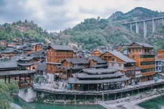[2025] TRUNG QUỐC 6N5Đ QW ÂN THI-PHƯỢNG HOÀNG CỔ TRẤN-TRƯƠNG GIA GIỚI