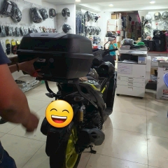 Yamaha NVX 2023 gắn Baga GIVI SR và thùng sau GIVI E43NTL