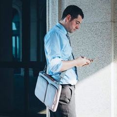 Túi Đeo Tomtoc (Usa) 360* Shoulder Bags Macbook 13″ Gray – A42-C01G