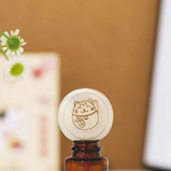 Hàng Trưng Bày - (QUÀ TẶNG) Gỗ Thông Tròn MÈO THẦN TÀI – Khuếch Tán Tinh Dầu Thơm Phòng Siêu Tiện Lợi