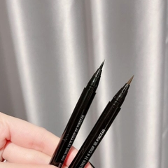 Kẻ Mắt Nước MAC Brushstroke 24-Hour Liner