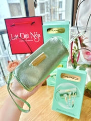 Bộ Cọ Trang Điểm Kèm Túi Mac Brush With Fate Brush Essentials Kit