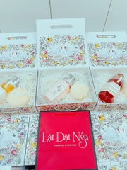 Sữa Tắm Weilaiya : Hoa Cúc + Hộp Quà có rơm + Bông Tắm