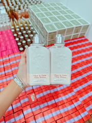 Sữa Dưỡng Thể Hương Hoa Anh Đào LOccitane Cherry Blossom Shimmered Lotion