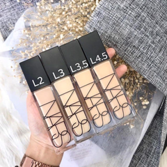 Kem nền Nars Natural Radiant Longwear Foundation