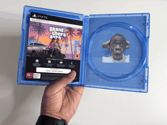 Đĩa Vật Lý GTA 6 Chỉ Có Mã Code Mà Không Có Đĩa Game?