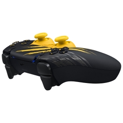 Hop tay cam PS5 DualSense Marvels Wolverine Battle Yellow