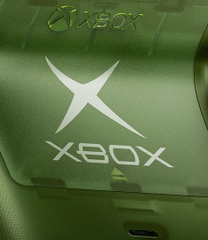 Logo Xbox trên nền xanh lá của tay cầm Xbox Series X X25 Special Edition