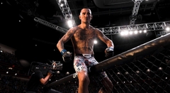 Mặt sau đĩa game EA Sports UFC 6 PS5 với gameplay MMA chân thực