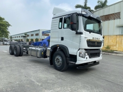 xe-o-to-tai-thung-3-chan-howo-6x2r-tai-tinh-ninh-binh-hotline-0988692778