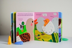 Sách tương tác cho bé - Thế giới nhỏ động đậy - Đinh Tị Books