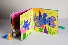 Sách tương tác cho bé - Thế giới nhỏ động đậy - Đinh Tị Books