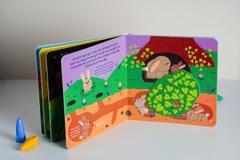 Sách tương tác cho bé - Thế giới nhỏ động đậy - Đinh Tị Books
