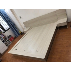Giường Ngủ Cỡ Lớn Kèm 2 Tủ Đầu Giường cho Phòng Master Bằng Gỗ MDF Nhập Khẩu Yapi -506