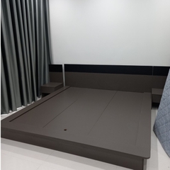 Giường Ngủ Cỡ Lớn Kèm 2 Tủ Đầu Giường cho Phòng Master Bằng Gỗ MDF Nhập Khẩu Yapi -506
