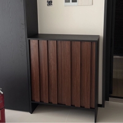 Tủ Giày Dép Gỗ Hiện Đại Cánh Vân Gỗ Dọc 150x38x95cm Yapi-332
