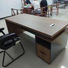 Bàn Làm Việc Lãnh Đạo Nội Thất Văn Phòng Hiện Đại 200x80x75cm Yapi-BLD010