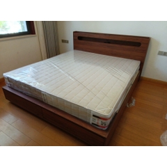 Giường Ngủ 2 Ngăn Kéo Cuối Giường, Đầu Giường Có Hộc Lưu Trữ Kèm Đèn LED 1m8x2m Yapi-550