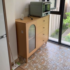 Kodogo 184, Tủ Trang Trí Kèm Ngăn Kéo Cánh Kính Vòm Sọc Hiện Đại 140x40x98cm