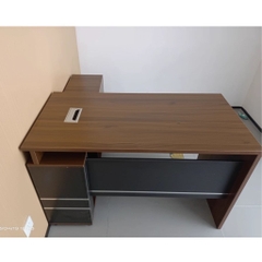 Bàn Làm Việc Giám Đốc Vân Gỗ Phối Đen Viền Kim Loại Có Ngăn Kéo 200x80x75cm Yapi-BLD003