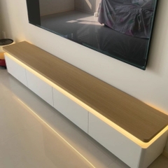 Kệ TV Phòng Khách Mặt Gỗ Có Đèn LED Hắt, Dáng Thấp Nhiều Ngăn Kéo 220x34x40cm Yapi-921