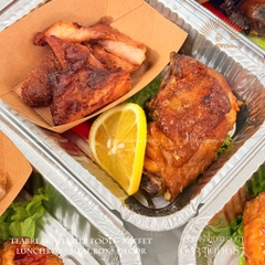 201125 Lunch box Regional - Cơm gà nướng sốt chanh tỏi Địa Trung Hải, heo BBQ/ Mediterranean lemon–garlic grilled chicken rice, and BBQ pork