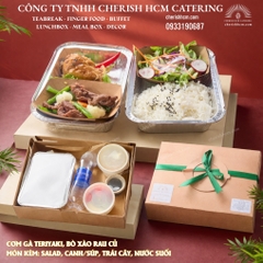 061125 Cơm gà teriyaki, bò xào rau củ/ Teriyaki chicken, stir fried beef with vegetables and rice