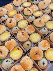 18622 Teabreak box- Aromatic 3 bánh mặn 1 bánh ngọt