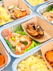 181125 Lunch box Gourmet - Cơm chiên tôm hạnh nhân, gà teriyaki/ Almond Shrimp Fried Rice, Teriyaki Chicken