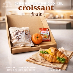Phần ăn Sáng Croissant và Trái cây/ Fruits and Croissant Breakfast box
