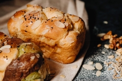 bánh mì hoa cúc