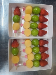 Set 10 xiên que trái cây/ fruit skewer