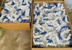 Vòi Nước Nhựa 21 PVC, Đầu Vòi Xoay 360, Tay Gạt Xanh Dẹp, Size 21