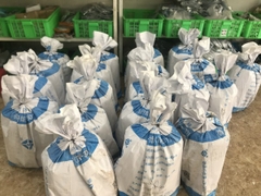 Núm Uống Tiết Kiệm Nước Cho Heo Dạng Núm Mỏ Vịt