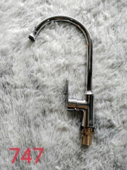 Vòi Chậu Rửa Bát Nóng Lạnh 747, Đồng Mạ, Kèm 2 Dây Cấp Chuột