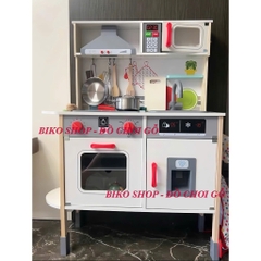 Bếp LG trắng đỏ cao 110cm có âm thanh, ánh sáng phong cách Pháp
