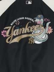 Áo Khoác MLB New Year Nylon Bomber Jacket New York Yankees Black
